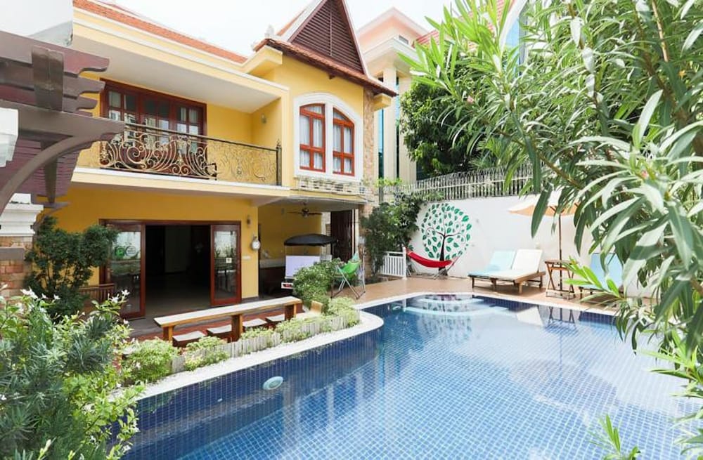 Villa Cambell Hotel & Cafe in Phnom Penh, Cambodia