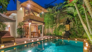 Kolam renang outdoor