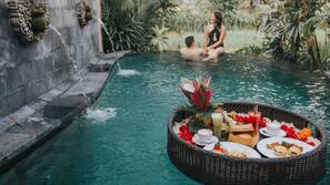 14 indoor pools, outdoor pool, open 7:00 AM to 6:00 PM, pool umbrellas