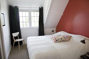 Classic Room | Premium bedding, individually decorated, blackout drapes, soundproofing
