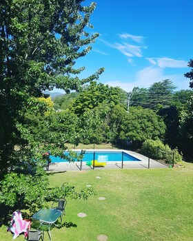 Bogong View Motor Inn Deals Reviews Bright Aus Wotif - 