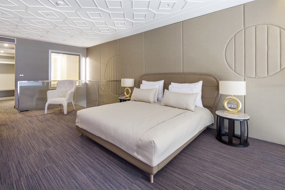 Ramada Hotel Suites Wyndham Kemalpasa Izmir