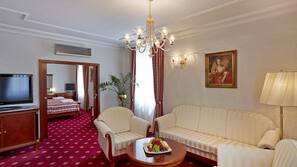 Premium bedding, minibar, in-room safe, desk
