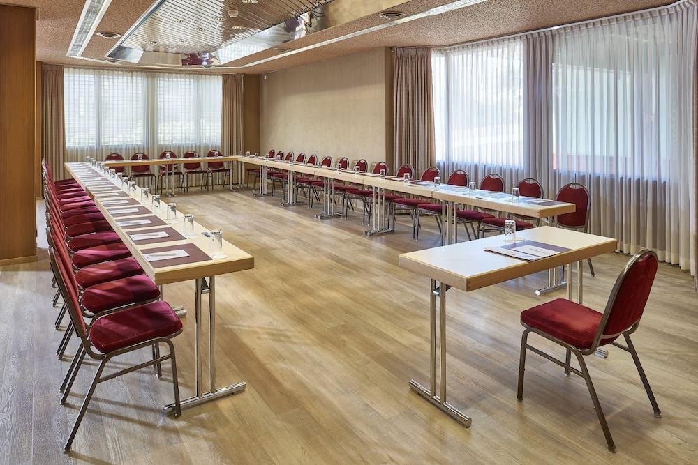 Foto - becozy Au Parc Retro Edition Self-Check-In Rooms & Studios Fribourg