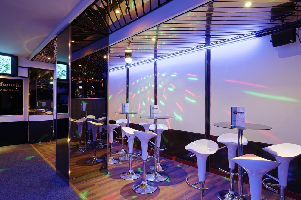 Foto - becozy Au Parc Retro Edition Self-Check-In Rooms & Studios Fribourg