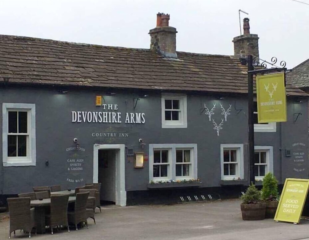 Devonshire Arms Inn Skipton 2018 Hotel Prices Expedia Hotel Bar Featured Image