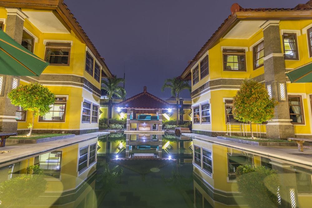 Apel Villa Sanur in Sanur, Indonesia
