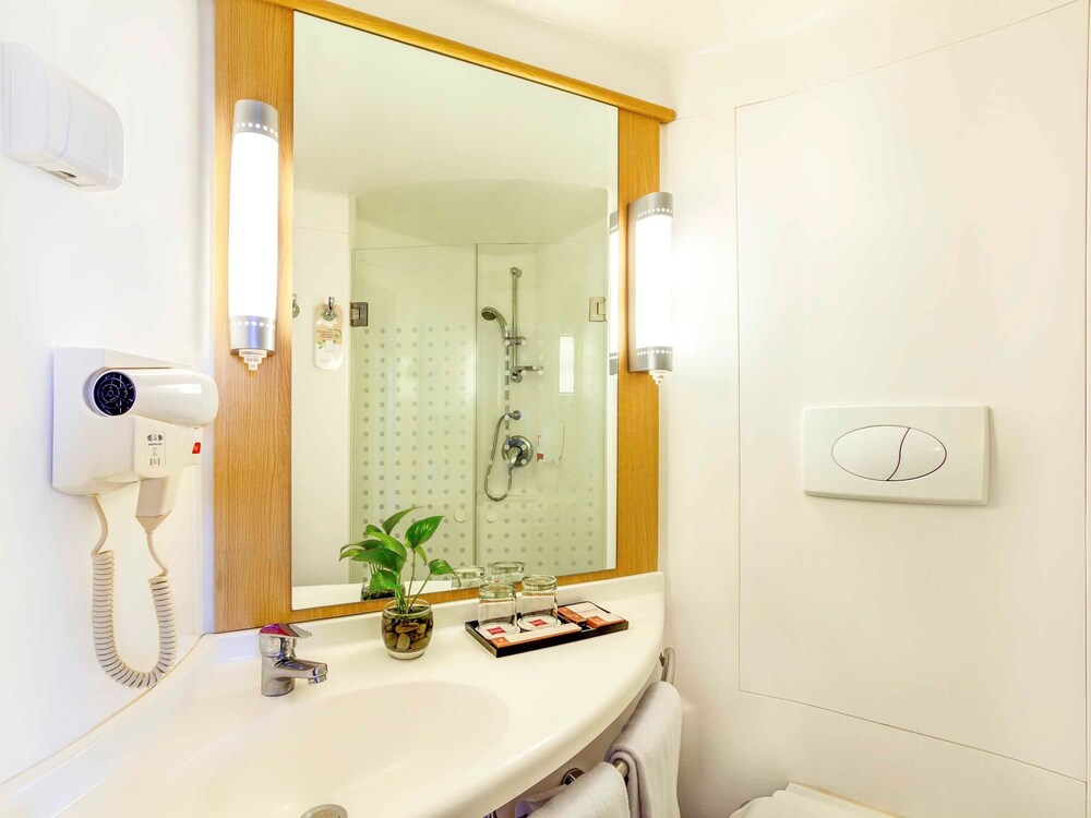 Ibis Surabaya City Center - Reviews, Photos & Rates 