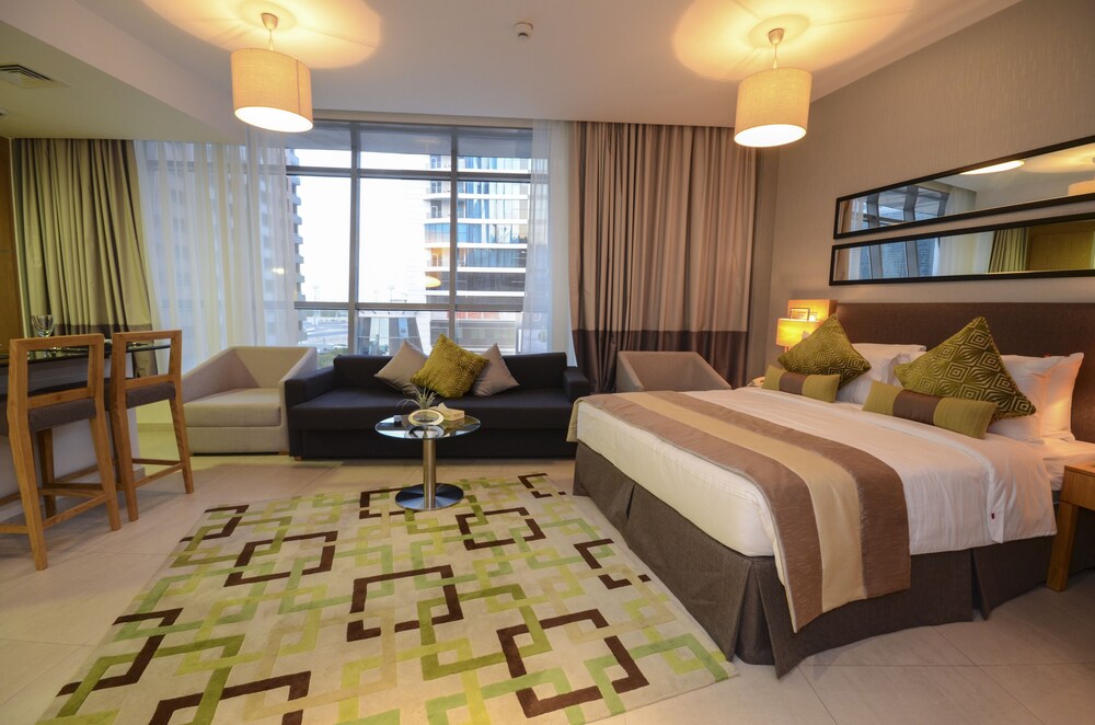 cj grand hotel