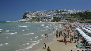 Spiaggia privata nelle vicinanze, lettini da mare, ombrelloni