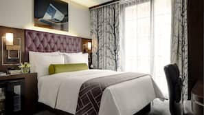 Egyptian cotton sheets, premium bedding, down comforters, pillowtop beds