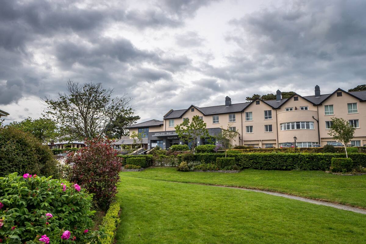 Singles in Wicklow