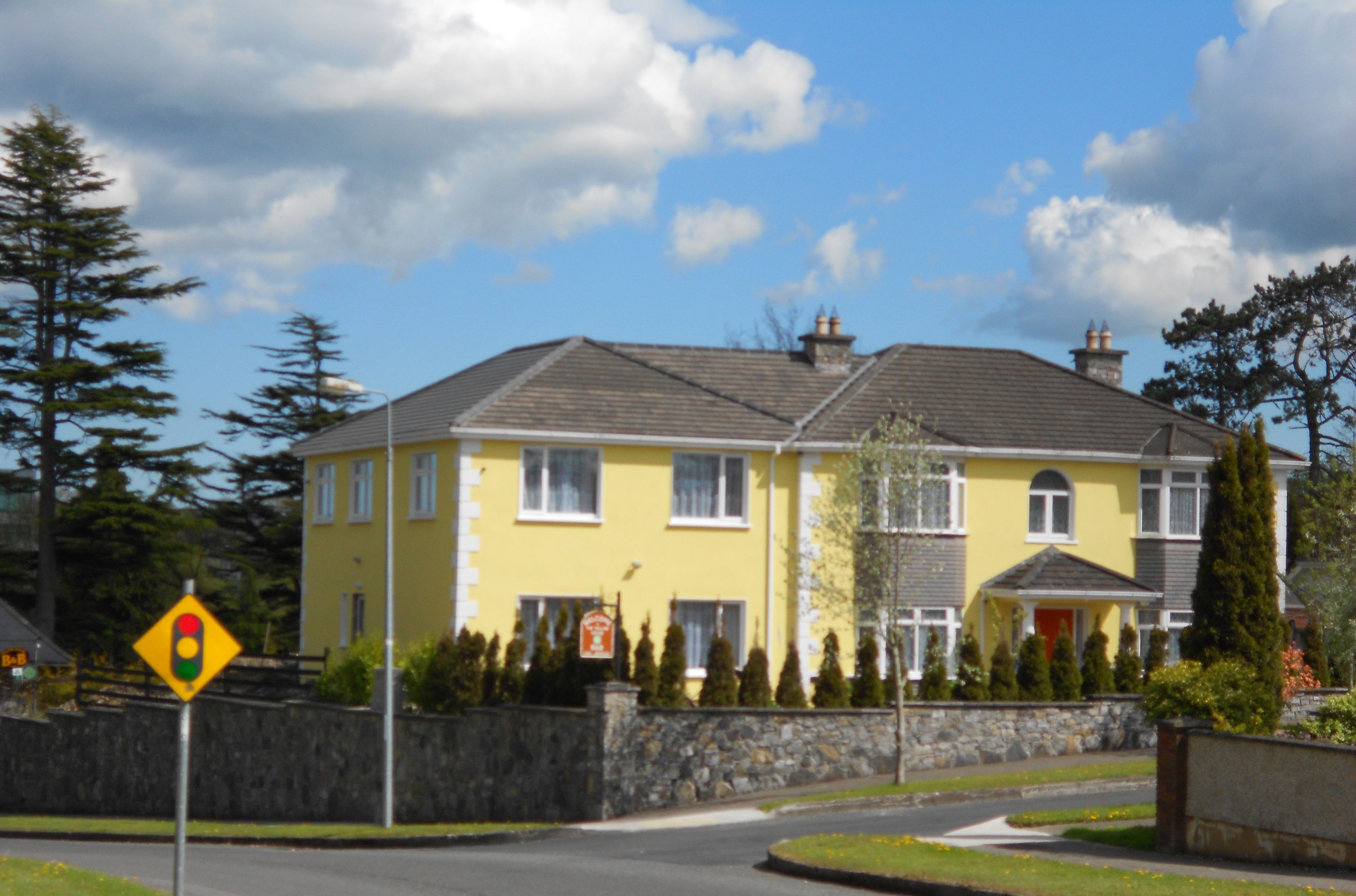 The Yellow House B&B in Navan, Ireland
