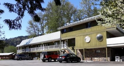 The Hitching Post Motel