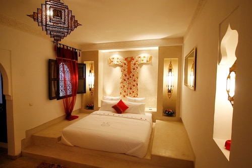 Moulay Al Yazid Mosque Accommodation From Au 58 Hotels Near