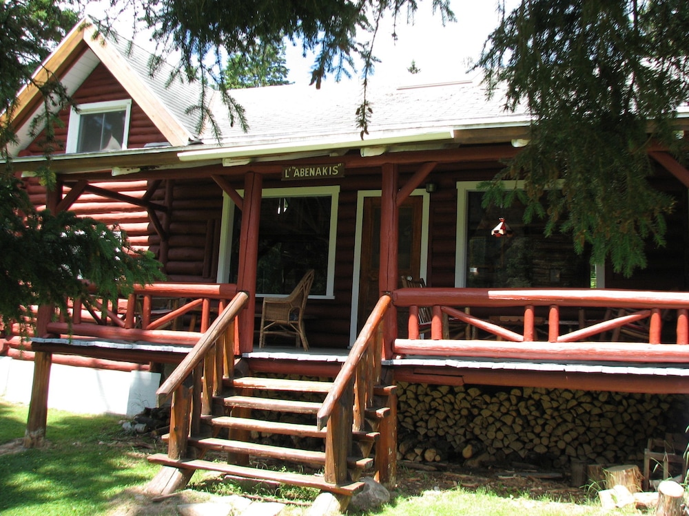 KanàMouche Pourvoirie Auberge et Chalets in SaintMicheldesSaints Best Rates & Deals on Orbitz KanàMouche Pourvoirie Auberge et Chalets in SaintMicheldesSaints Best Rates & Deals on Orbitz