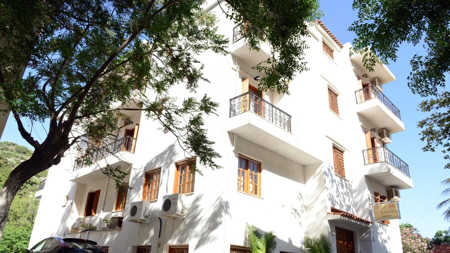 Anthemis Hotel