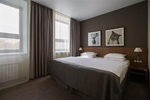 Minibar, in-room safe, free WiFi, bed sheets
