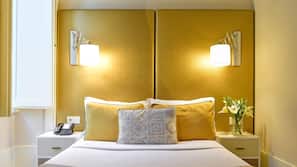 Minibar, coffre-forts dans les chambres, bureau, lits bébé (gratuits)