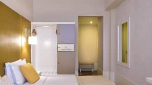Minibar, coffre-forts dans les chambres, bureau, lits bébé (gratuits)