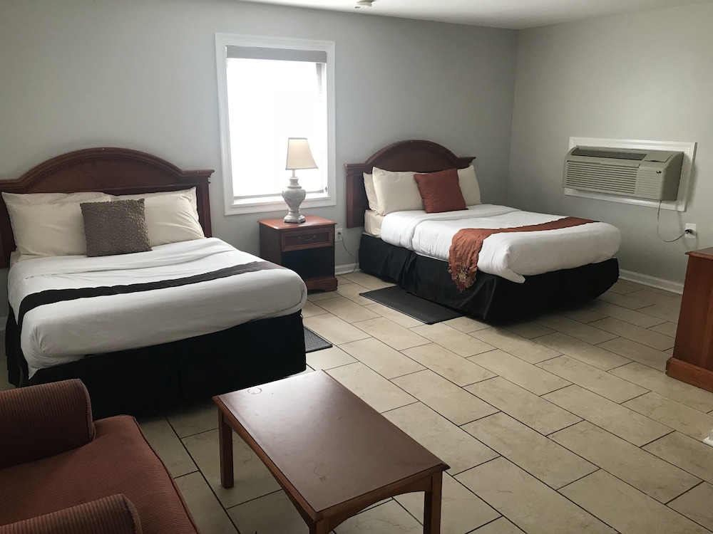 Mayberry's Maids is a Las Vegas & Henderson Nevada Brand not a Franchise Save Big on Vacation Packages! BookingBuddy allows you to search various partner sites at once so you can compare the prices and options offered.