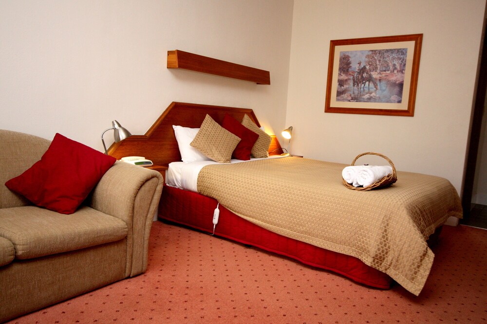 Wine Village Motor Inn