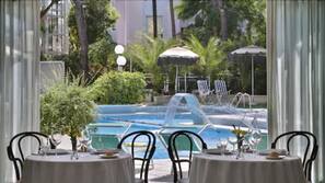 Piscina all'aperto