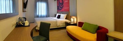 Zodiak Sutami By Kagum Hotels In Bandung Hotel Rates Reviews On Orbitz