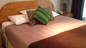 In-room safe, laptop workspace, iron/ironing board, free WiFi