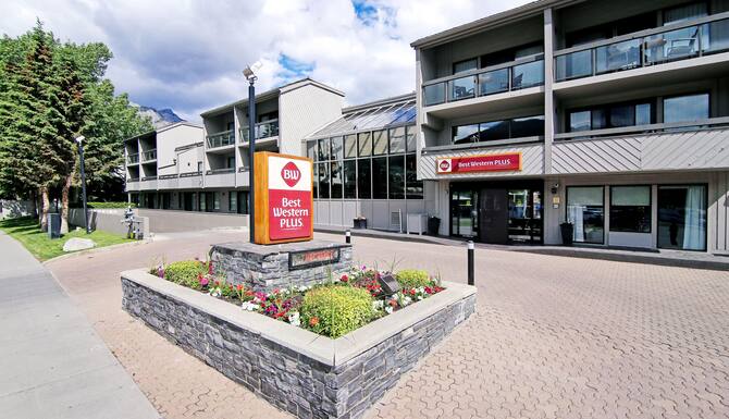 Best Western Plus Siding 29 Lodge In Banff Expedia