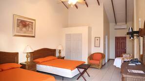 Egyptian cotton sheets, premium bedding, in-room safe