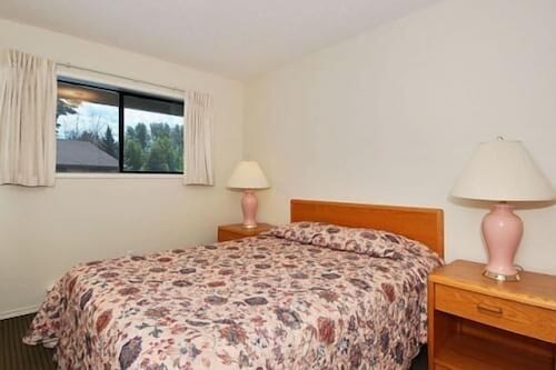 Mission Park Inn In Kelowna Hotel Rates Reviews On Orbitz