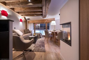 Duplex Apartment(1-4 people) with Fireplace and Hammam | Room amenity