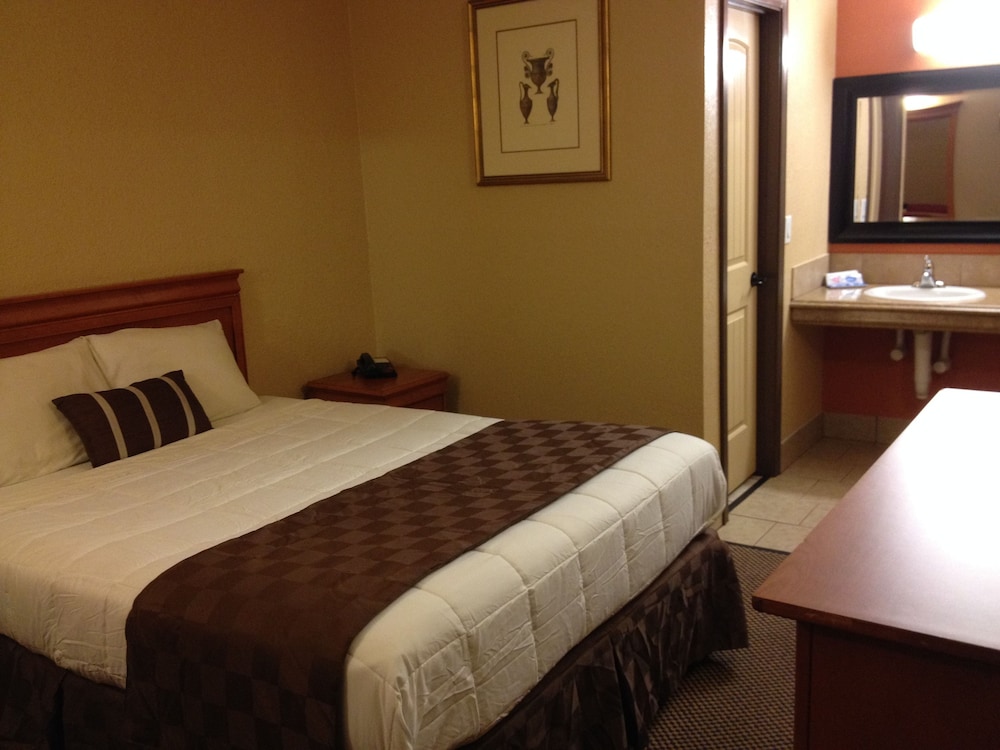 Economy Inn Express in Pauls Valley, United States