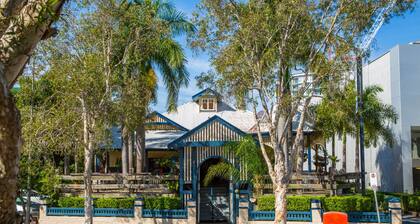 Brisbane Manor Hotel