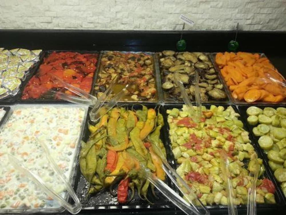 Photo - Maywood Hotel