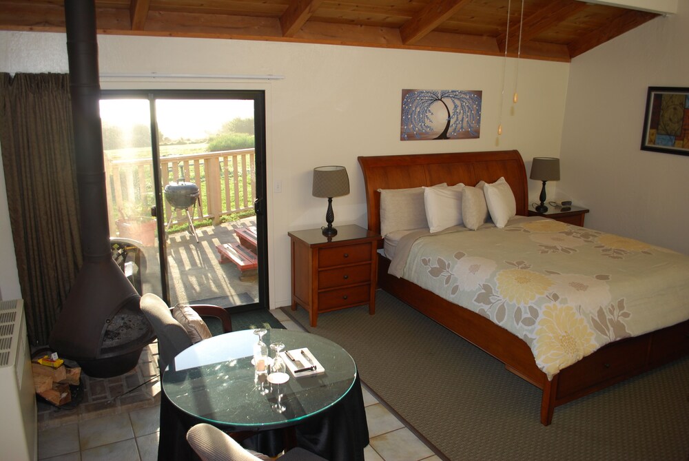Fort Ross Lodge in Jenner Best Rates & Deals on Orbitz