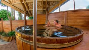 Outdoor spa bath