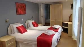 Blackout curtains, free WiFi, linens