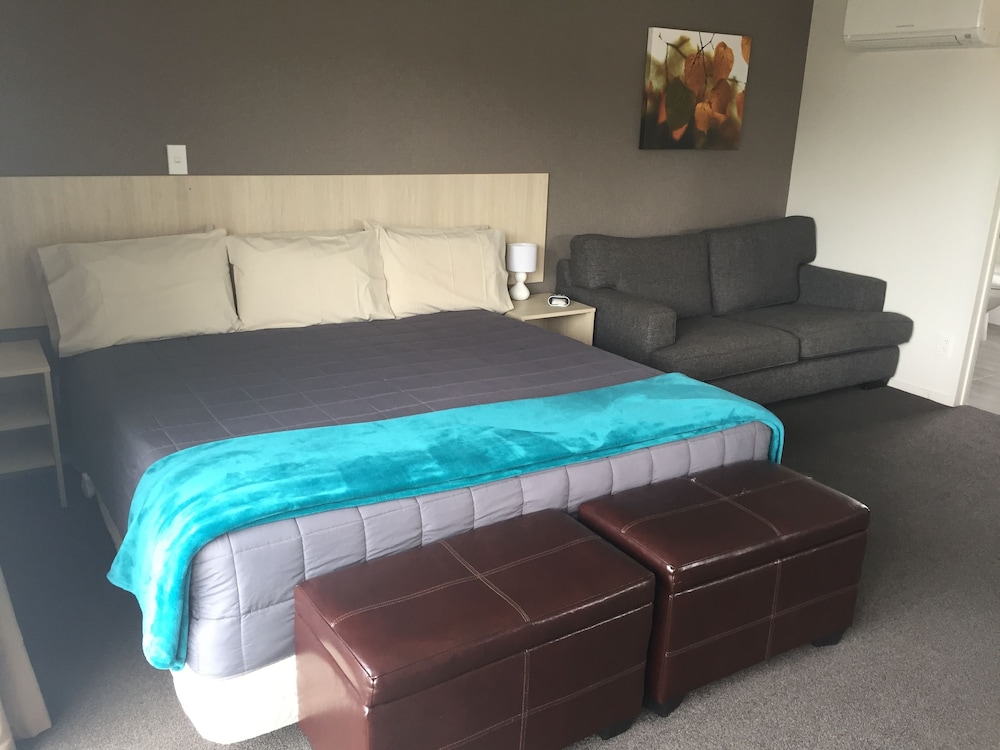 Rolleston Highway Motel Reviews, Photos & Rates