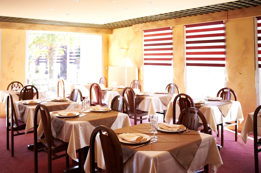 Hotel Restaurant Les Sablons Sainte Marie Sur Mer Hotel Restaurant Les Sablons Sainte Marie Sur Mer
