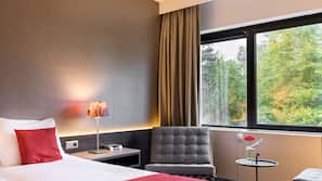 In-room safe, desk, blackout drapes, soundproofing