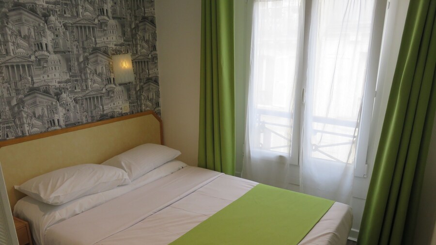 Mary's Hotel République