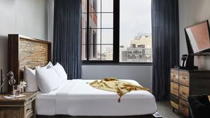 In-room safe, individually decorated, individually furnished, desk
