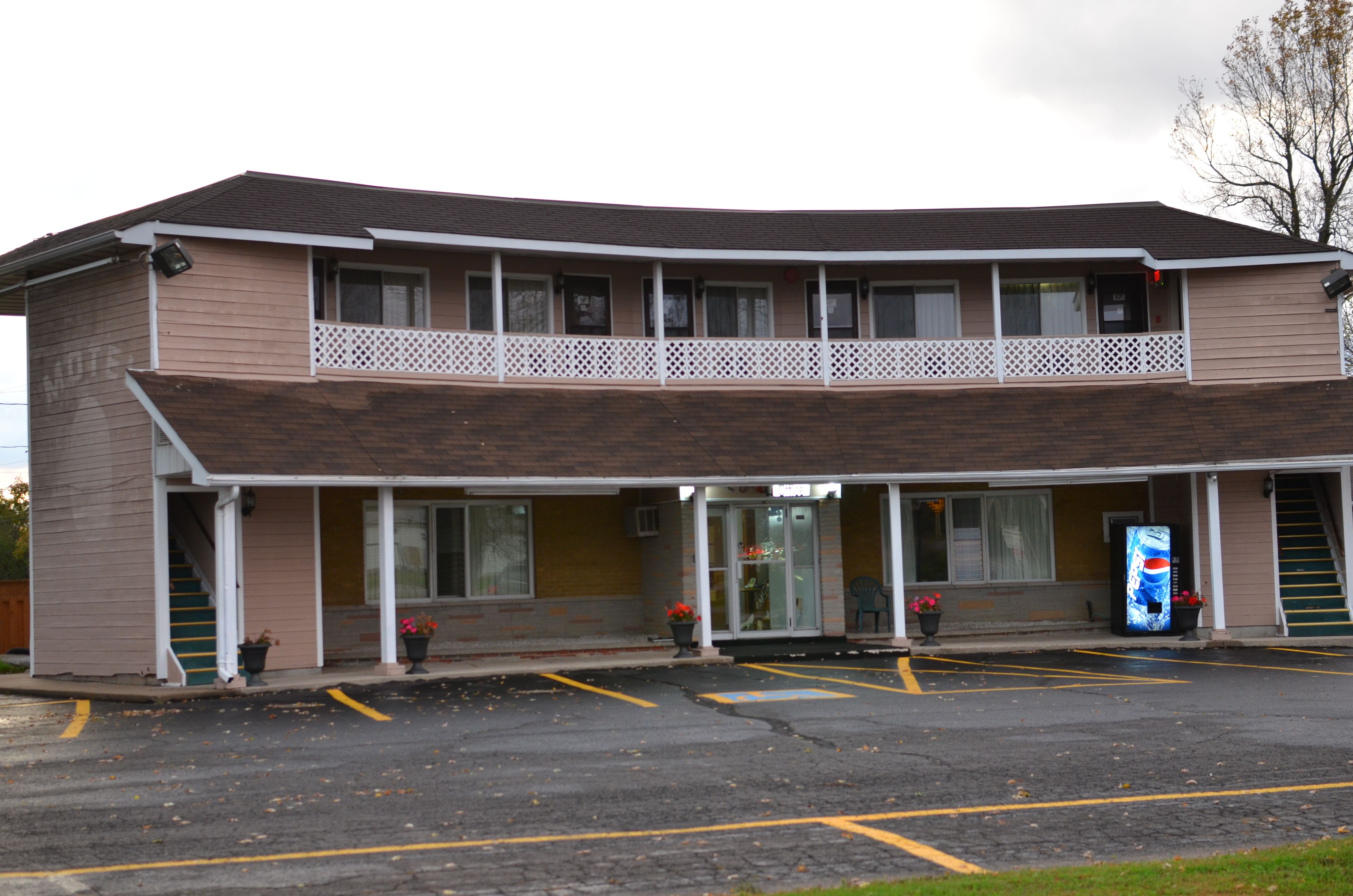 Colonial House Motor Inn 2022 Pictures Reviews Prices Deals Expedia Ca