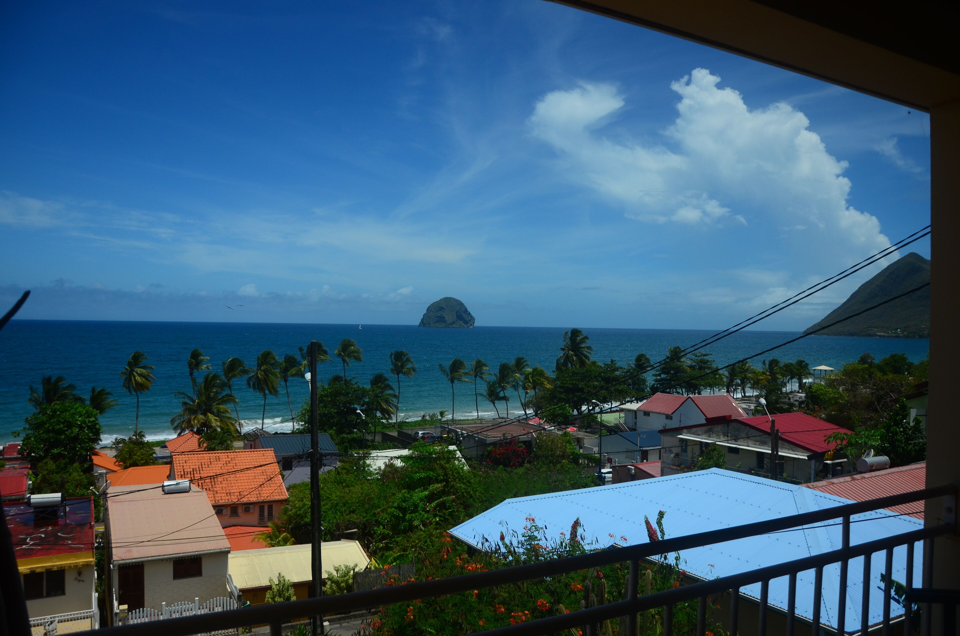Haut De Villa Vue Sur Le Rocher Du Diamant A 2 Minutes A Pied De La Plage Le Diamant Martinique Expedia No