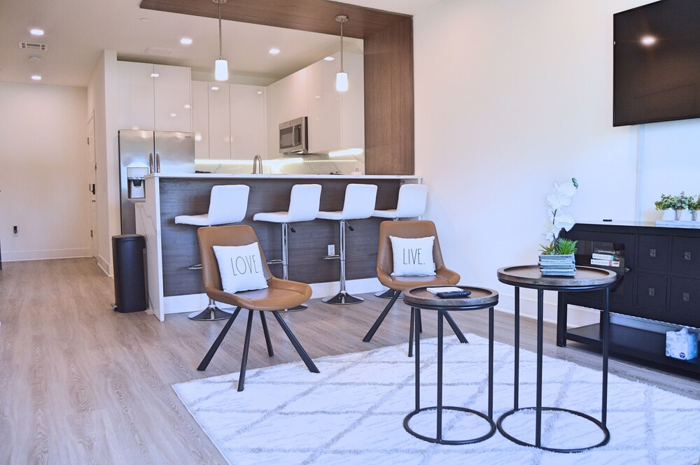 🌟 Modern Luxury 2BR Apt near Rutgers🔸NJIT🔸EWR🔸Prudential Ctr🔸min from NYC 🗽 