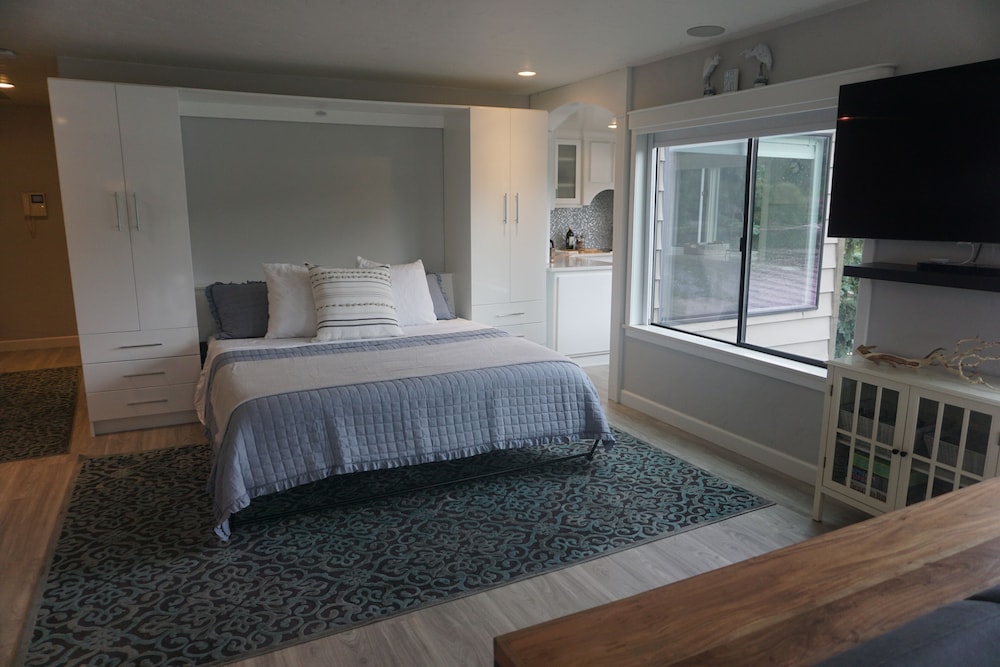 Flathead Lake front Condo with fabulous views Bigfork, MT Bigfork Vrbo