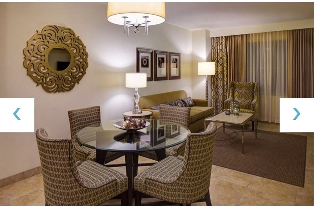 Lovely 10 minutes from the Las Vegas strip 2 bed, 2 bath and