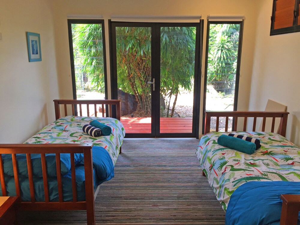 Darwin Style Tropical Luxury by the Foreshore